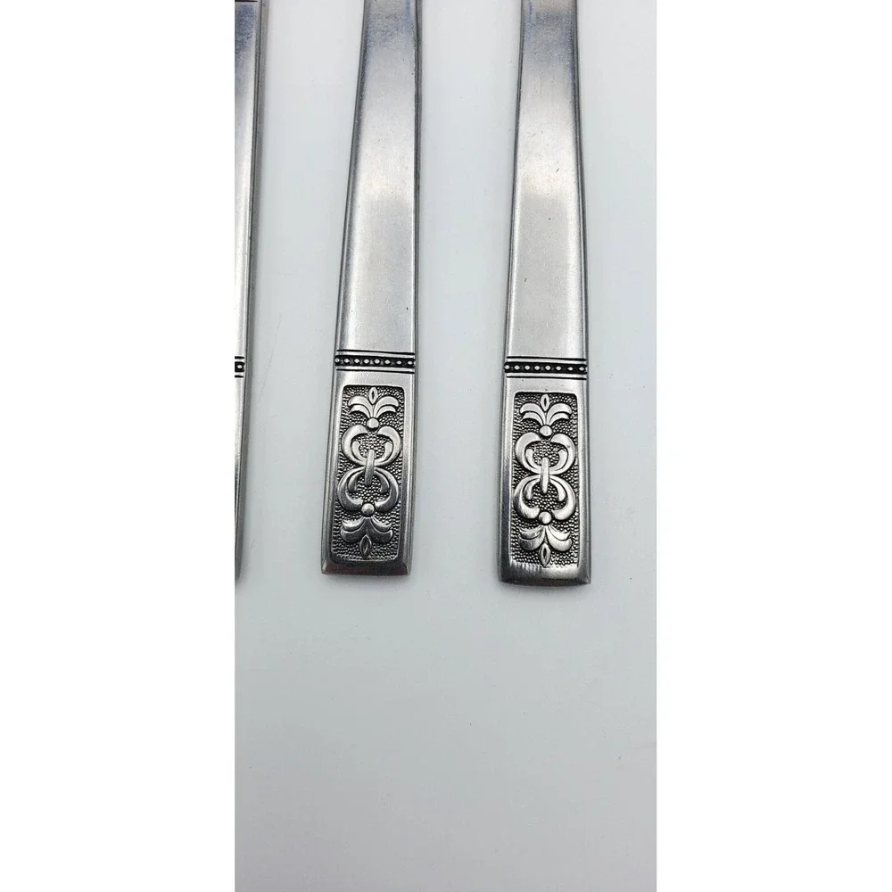 Homequip Hallmark Customcraft Fleur de Lis Flatware Lot Similar Knife Fork Spoon